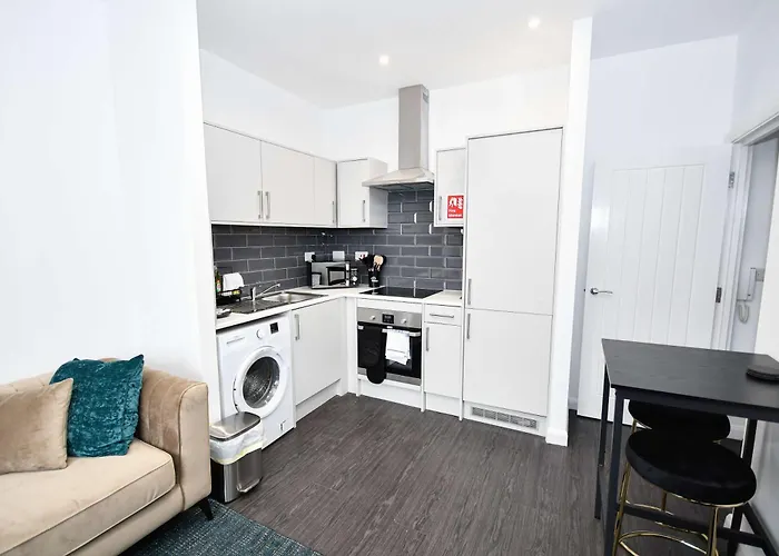 Fabulous Compact 1 Bedroom In