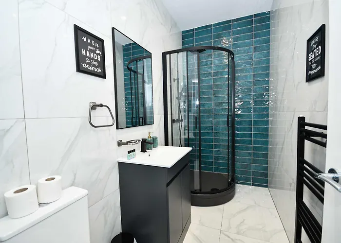 Fabulous Compact 1 Bedroom In *