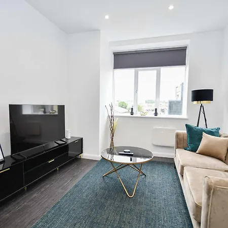 Fabulous Compact 1 Bedroom In